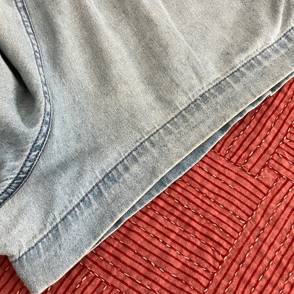 American Eagle Outfitters women’s large faded jeans Light Blue denim shorts - Picture 12 of 12